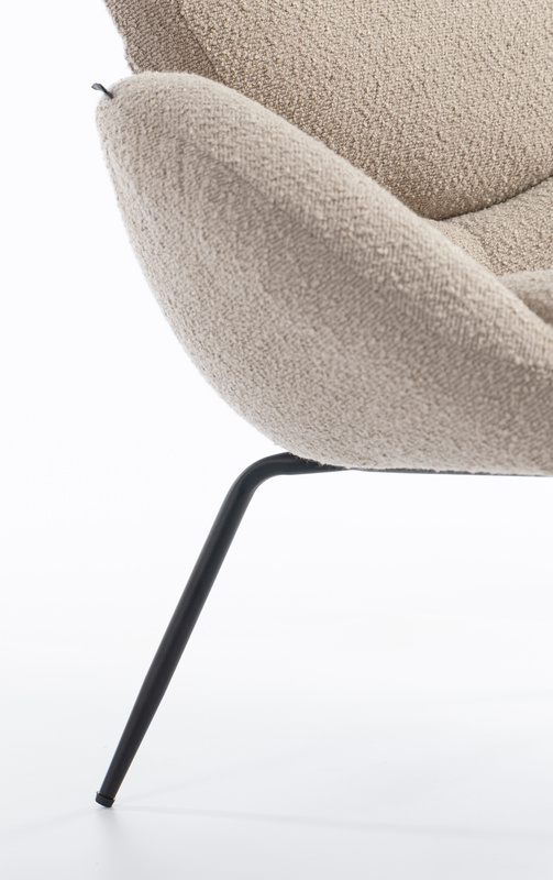 HR2045 Scaun Latte Boucle cu Bază Neagră